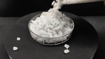 White fused alumina product display